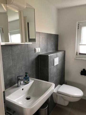Die Gräfin auf Rügen - Ferienappartements Parchtitz Exterior foto