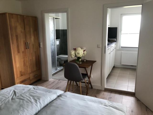 Die Gräfin auf Rügen - Ferienappartements Parchtitz Exterior foto